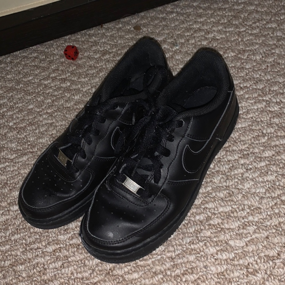 Black Nike Air Force 1’s